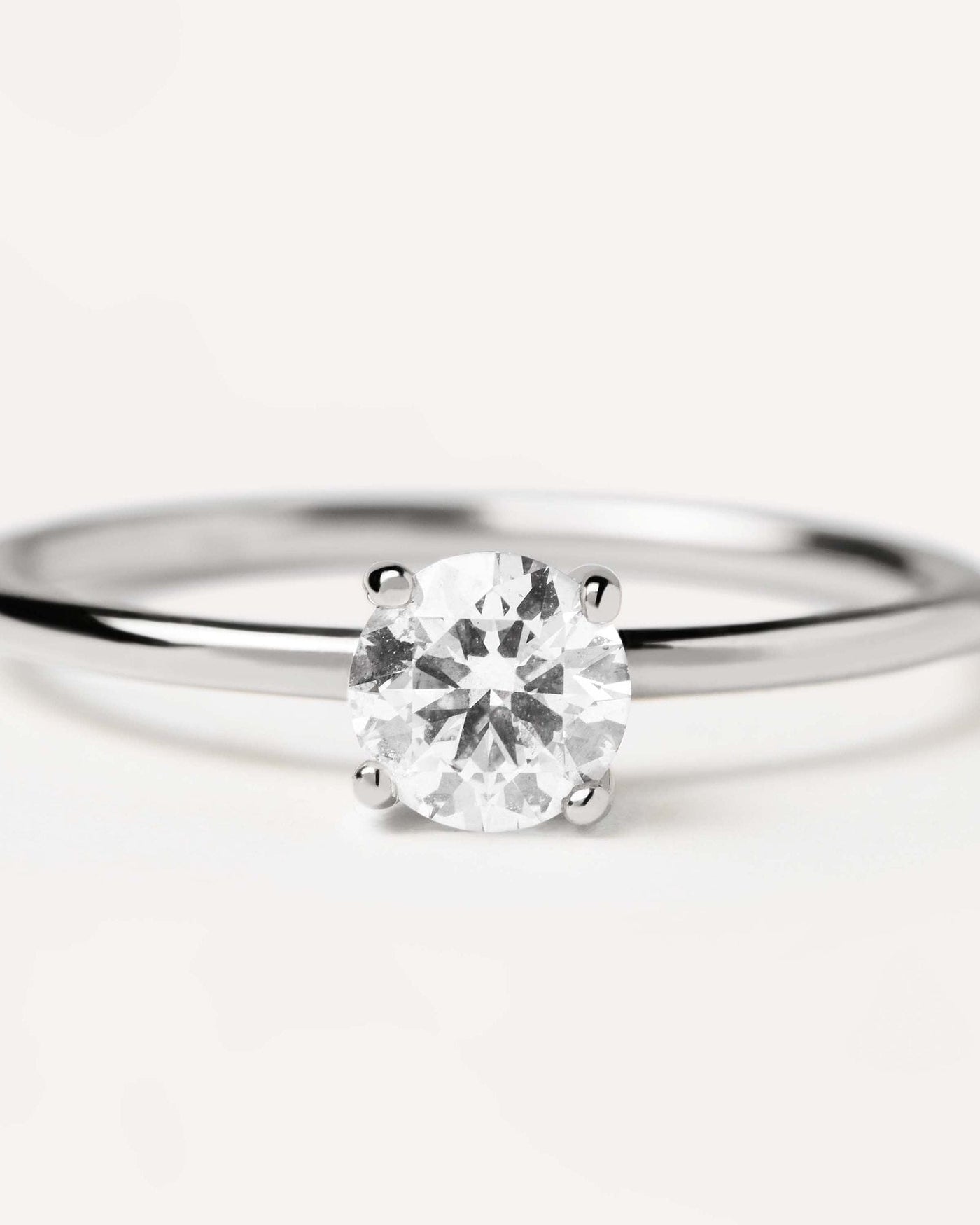 Sortiment 2023 | Ring Diamanten und Weissgold Solitaire Supreme. . Erhalten Sie die neuesten Produkte von PDPAOLA. Geben Sie Ihre Bestellung sicher auf und erhalten Sie diesen Bestseller. Kostenloser Versand.