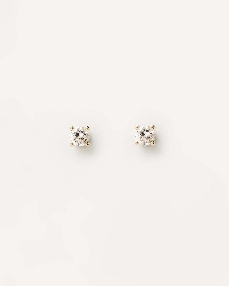 Diamonds and Gold Solitaire Studs - 
  
    18K Gold
  
