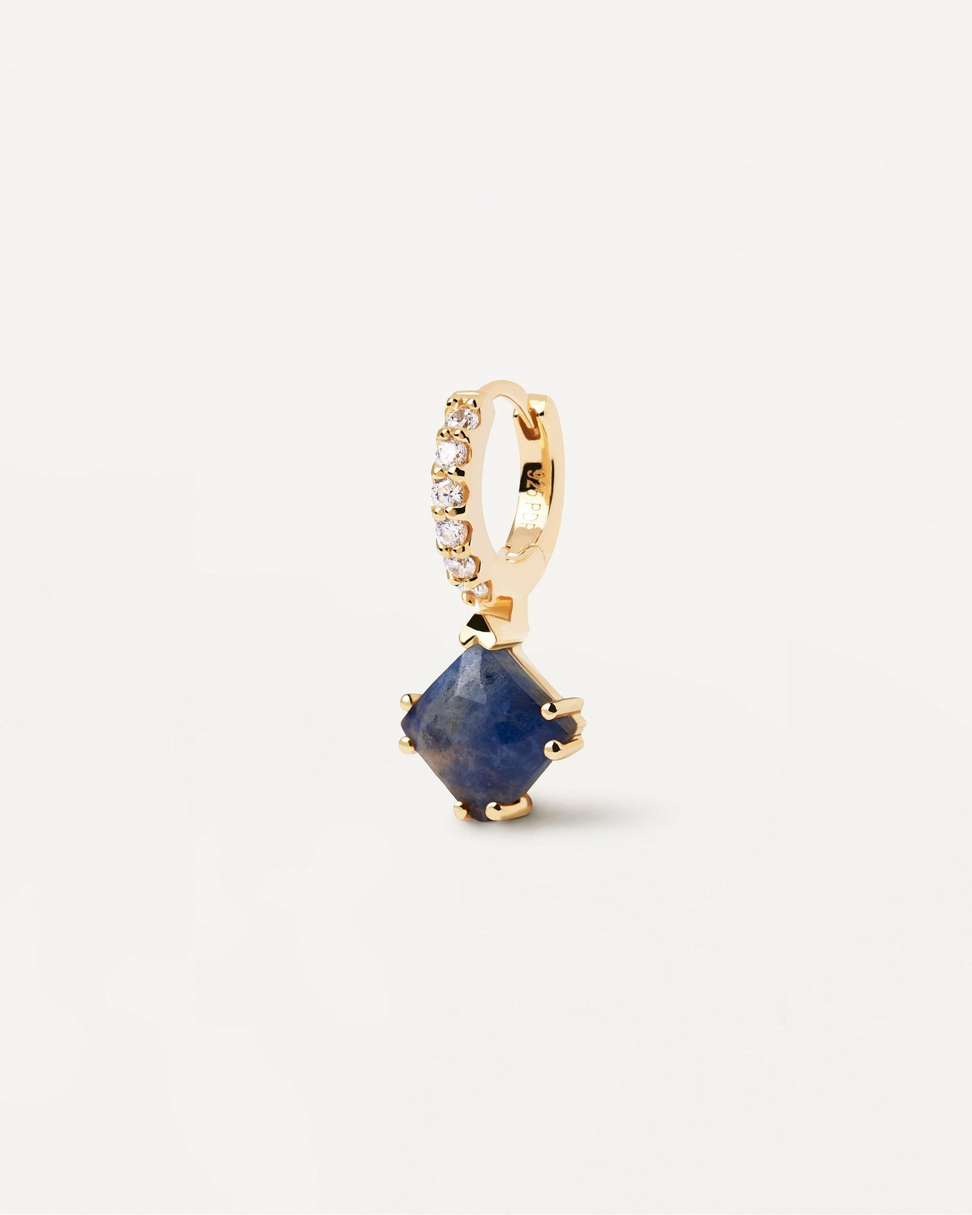2024 Selection | Fuji Sodalite Single Earring. Gold-plated hoop ear piercing with white zirconia and dark blue squared gemstone pendant. Get the latest arrival from PDPAOLA. Place your order safely and get this Best Seller. Free Shipping.