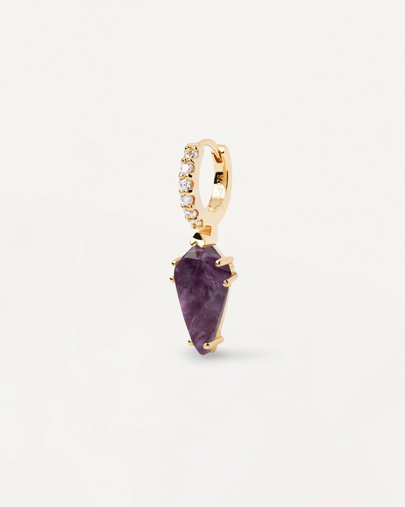 2024 Selection | Naoki Charoite Single Earring. Gold-plated hoop ear piercing with white zirconia and purple pointed gemstone pendant. Get the latest arrival from PDPAOLA. Place your order safely and get this Best Seller. Free Shipping.