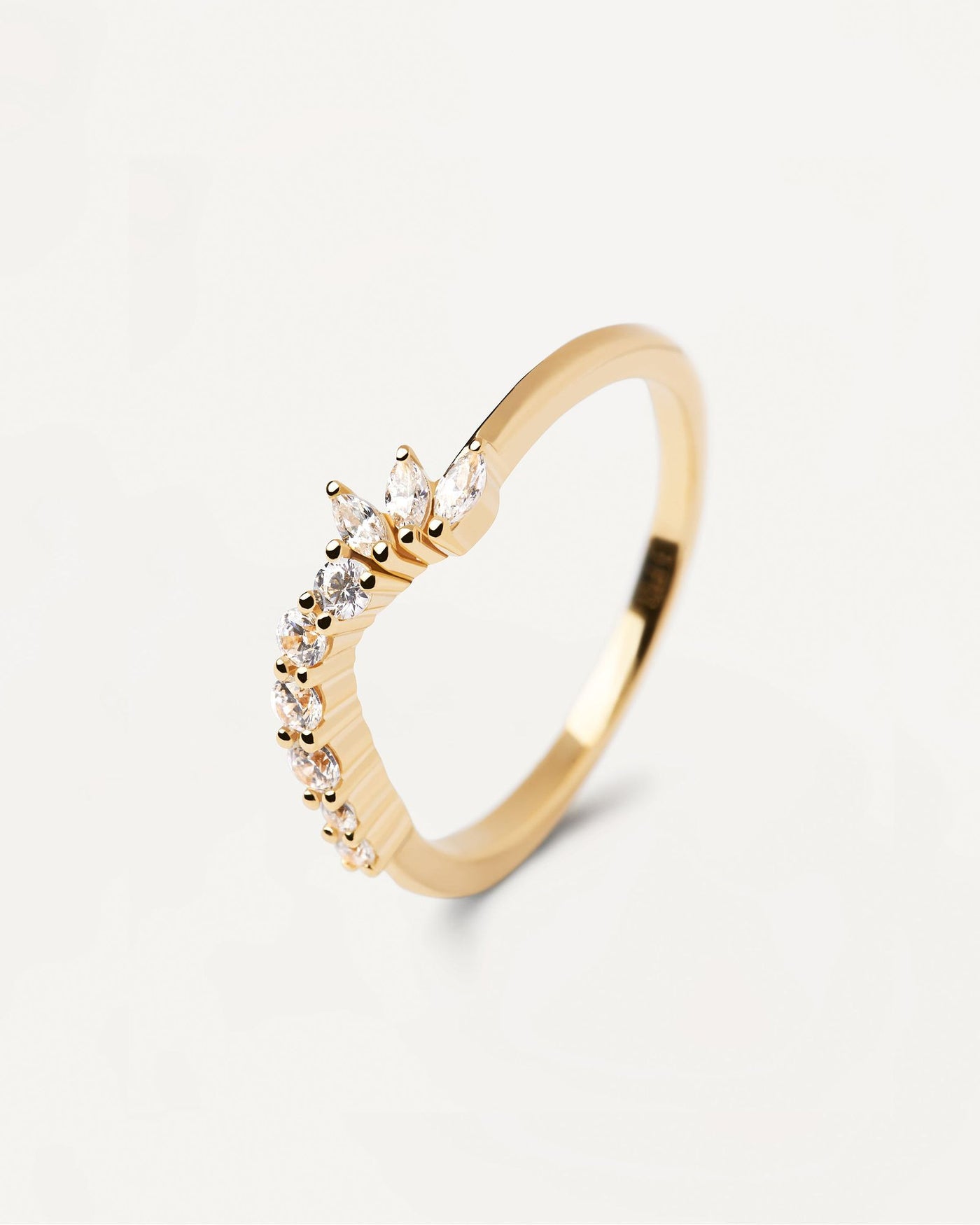 2024 Selection | Dance Ring. Wavy gold-plated silver ring with white zirconia. Get the latest arrival from PDPAOLA. Place your order safely and get this Best Seller. Free Shipping.
