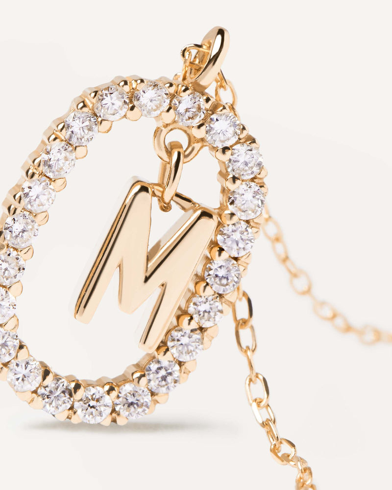GoldHalskette mit Diamanten Buchstabe M - 
  
    18 kt Gold
  
