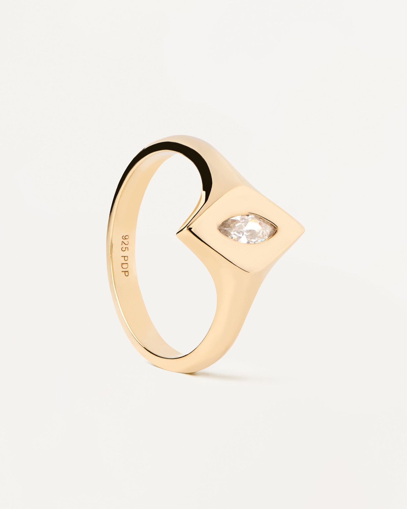2024 Selection | Kate Stamp Ring. Gold-plated silver rhombus signet ring with oval white zirconia. Get the latest arrival from PDPAOLA. Place your order safely and get this Best Seller. Free Shipping.